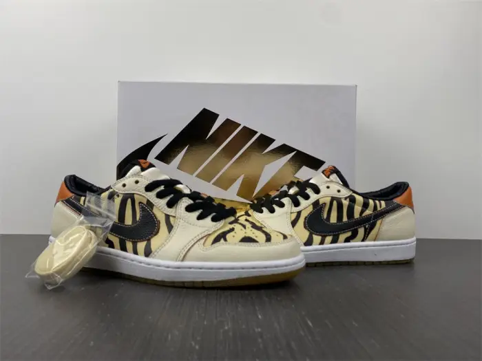 Jordan 1 Low OG Year of the Tiger-DH6932-100 