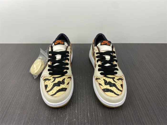 Jordan 1 Low OG Year of the Tiger-DH6932-100 