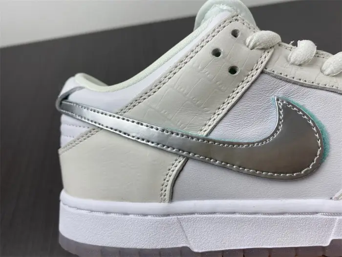 Diamond Supply Co. x Dunk Low Pro SB 'White Diamond' 