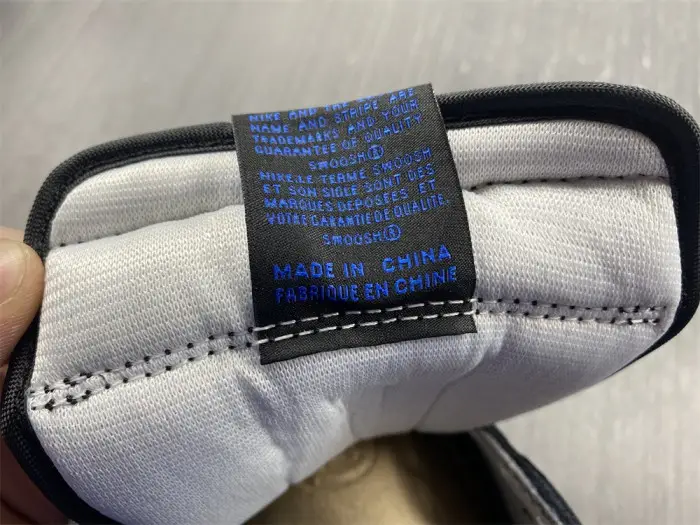 Jordan 1 Retro Royal (2017)-555088-007 