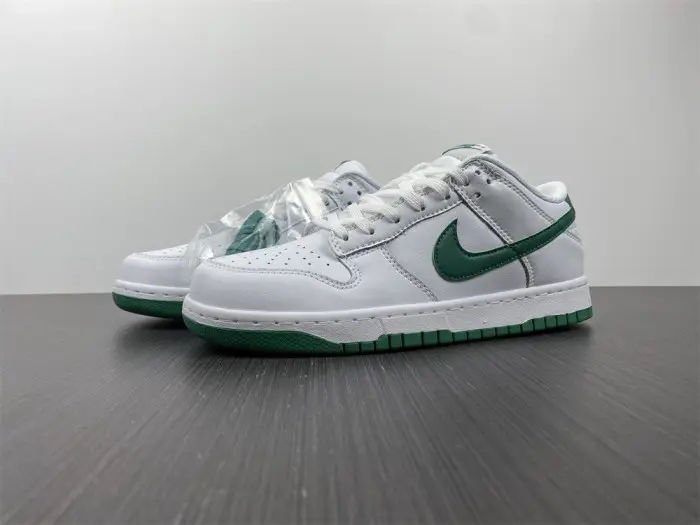Nike Dunk Low WMNS “Green Noise” 