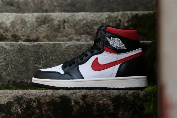 Air Jordan 1 Black White Gym Red 