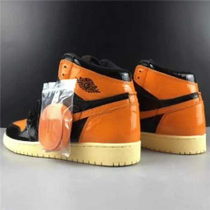 Jordan 1 Retro High Shattered Backboard 3.0-555088-028 