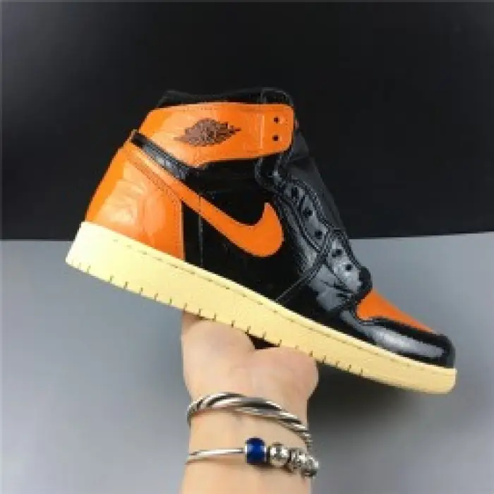 Jordan 1 Retro High Shattered Backboard 3.0-555088-028 