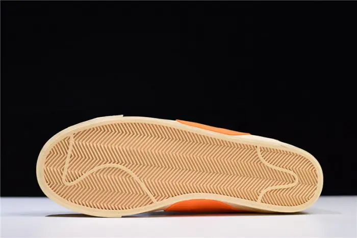 O-W Nike Blazer Studio Mid Pale Vanilla 