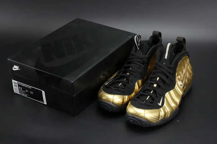 Air Foamposite Pro “Metallic Gold” Black mens 
