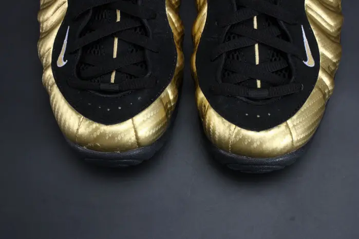 Air Foamposite Pro “Metallic Gold” Black mens 