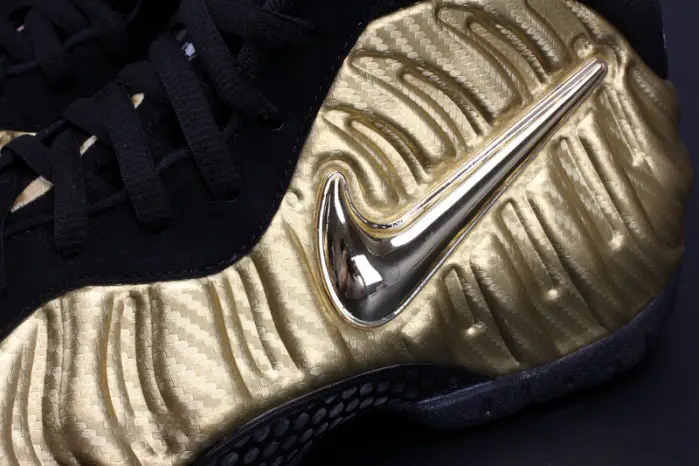 Air Foamposite Pro “Metallic Gold” Black mens 