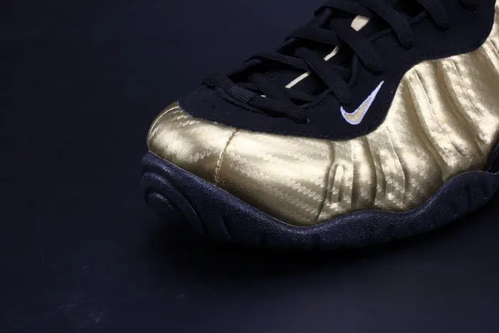 Air Foamposite Pro “Metallic Gold” Black mens 