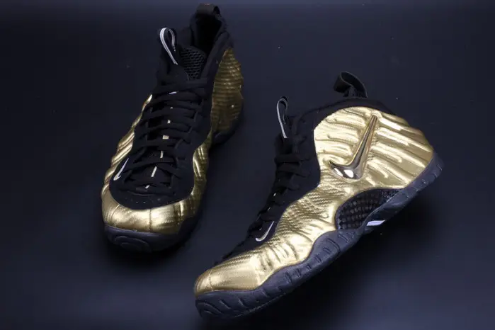 Air Foamposite Pro “Metallic Gold” Black mens 
