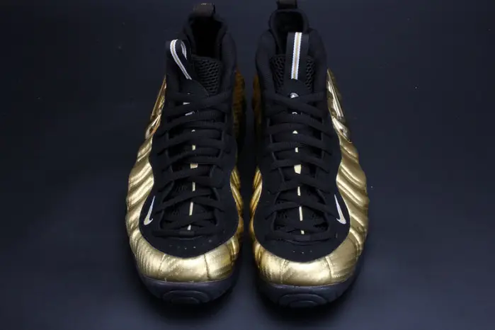 Air Foamposite Pro “Metallic Gold” Black mens 