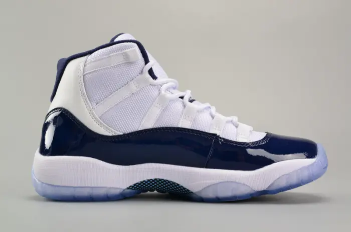 AIR JORDAN 11 RETRO BG (GS) "WIN LIKE '82" university blue womens 