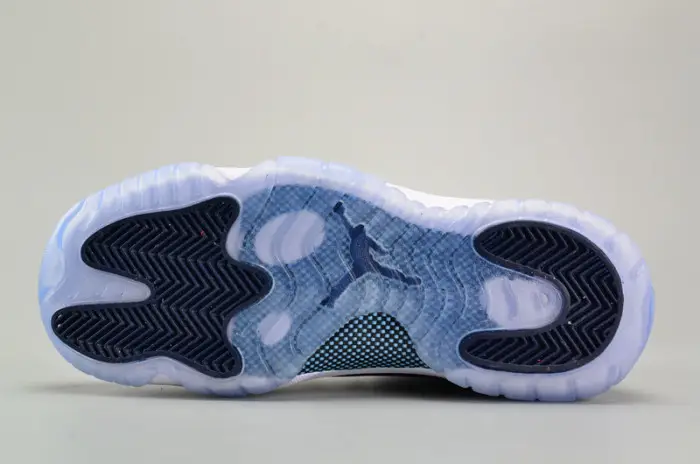 AIR JORDAN 11 RETRO BG (GS) "WIN LIKE '82" university blue womens 