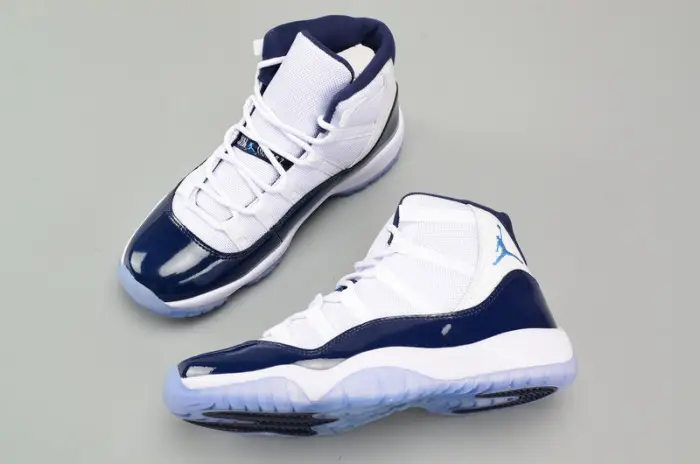AIR JORDAN 11 RETRO BG (GS) "WIN LIKE '82" university blue womens 