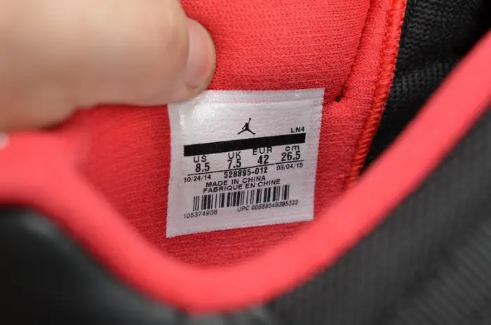 AIR JORDAN 11 RETRO LOW "BRED" BLACK  RED mens 