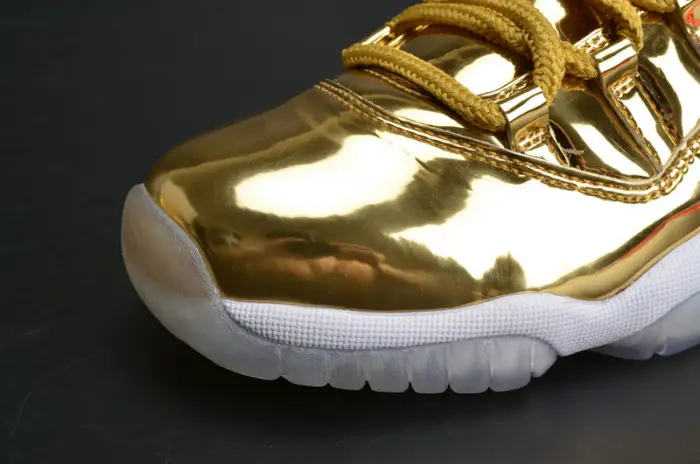 AIR JORDAN 11 RETRO P1NNACLE GOLD womens 