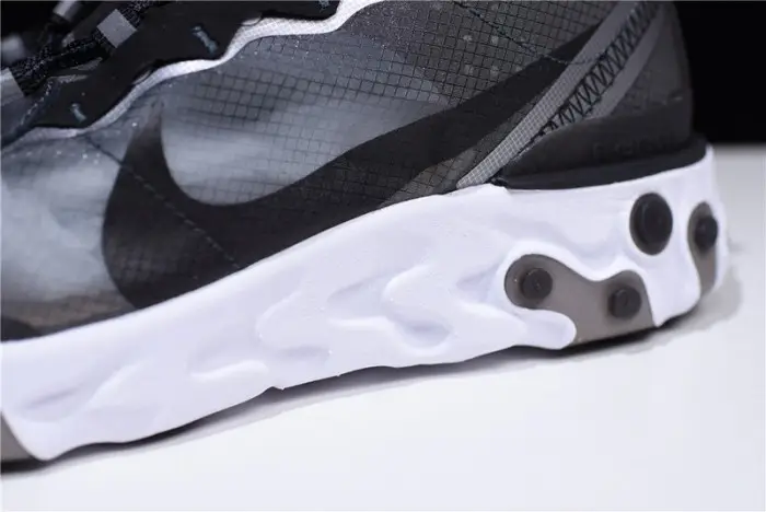 Nike React Element 87 Black White 