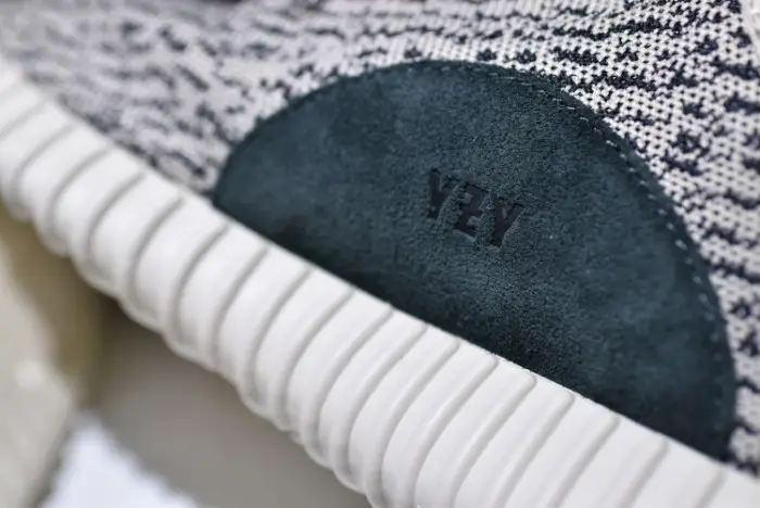 adidas Yeezy Boost 350 Turtle Dove 