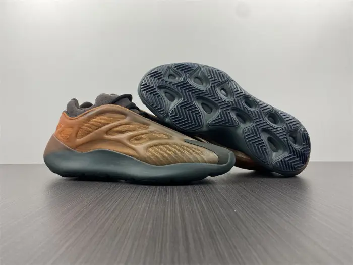 Adidas Yeezy Boost 700 V3 Copfade 