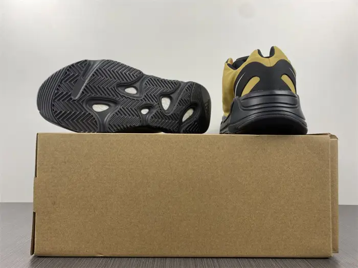 adidas Yeezy Boost 700 MNVN Honey Flux FCBF477