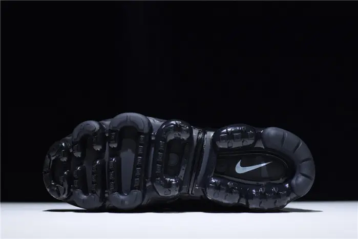 Nike Air VaporMax Plus Triple Black 