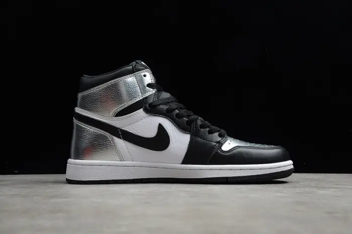 Air Jordan 1 Silver Toe 
