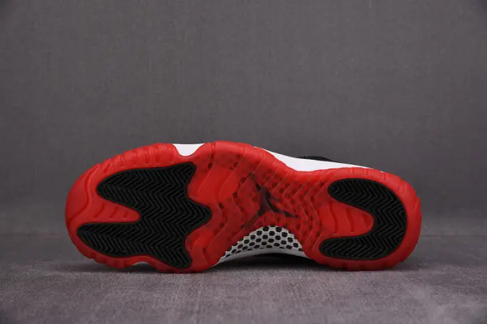Air Jordan 11 Bred 2019 