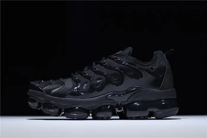Nike Air VaporMax Plus Triple Black  ACEAE504