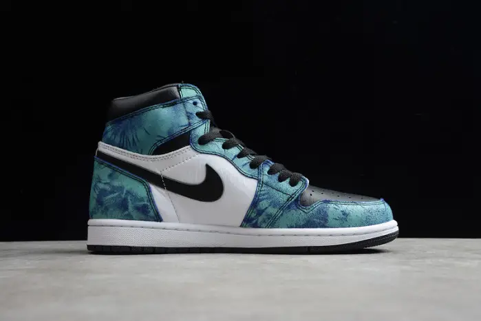 Air Jordan 1 Tie-Dye white black aurora green 