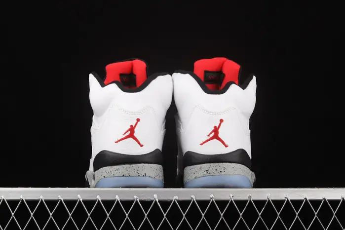 AIR JORDAN 5 RETRO "WHITE CEMENT" mens 