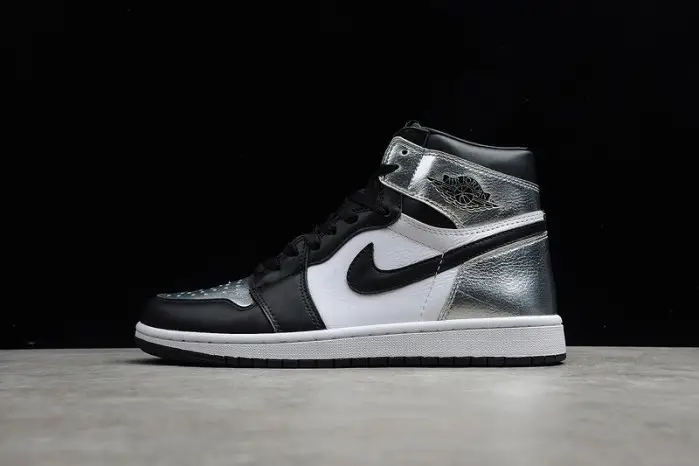 Air Jordan 1 Silver Toe 
