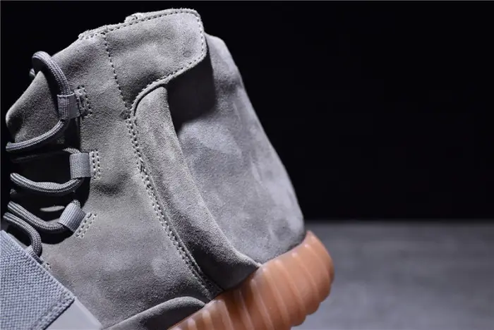 Adidas Yeezy 750 Boost Light Grey Gum Glow Dark AECAE2197