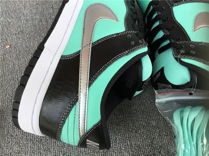 Nike Dunk SB Low Diamond Supply 