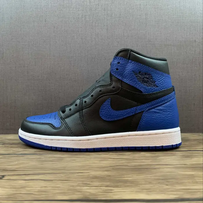 Air Jordan 1 Retro High OG 2017 Royal Blue 555088-007  EFAFA45