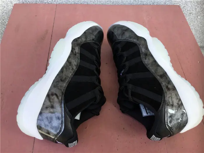 AIR JORDAN 11 RETRO LOW BG  "BARON" 