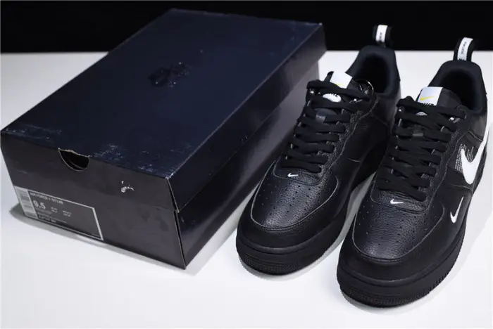 Nike Air Force 1 LV8 Utility BLACK 