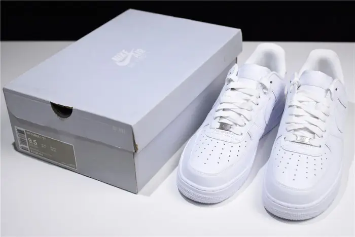 Nike  Air Force 1 '07 LV8 NBA Sz 18 White/  Black Athletic Shoes AED2180