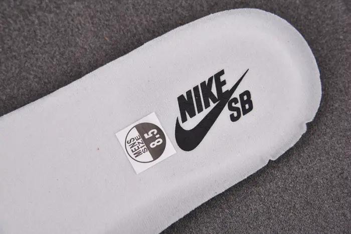 Nike SB Air Jordan 1 Lakers Chicago 