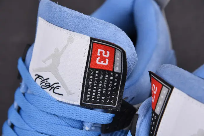 Air Jordan 4 University Blue 
