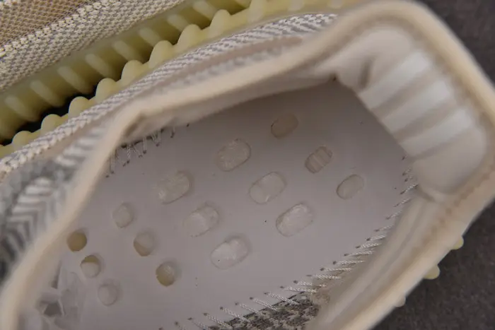 adidas Yeezy Boost 350 V2 Lundmark CAE454