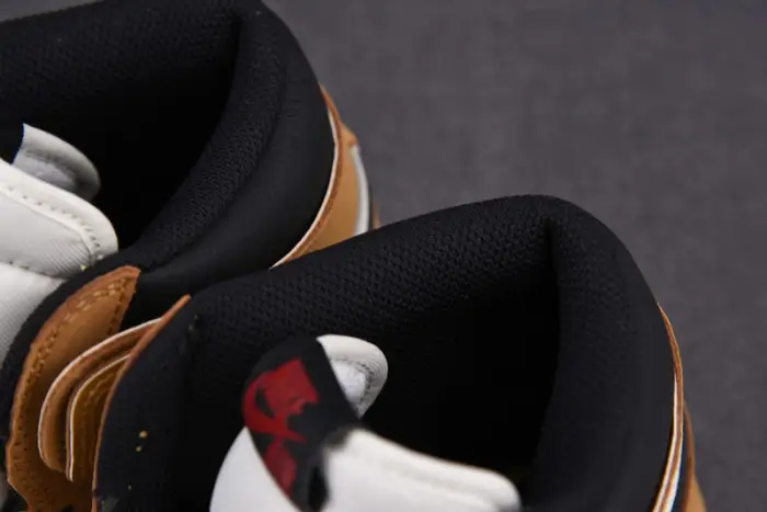Air Jordan 1 Rookie of the Year 