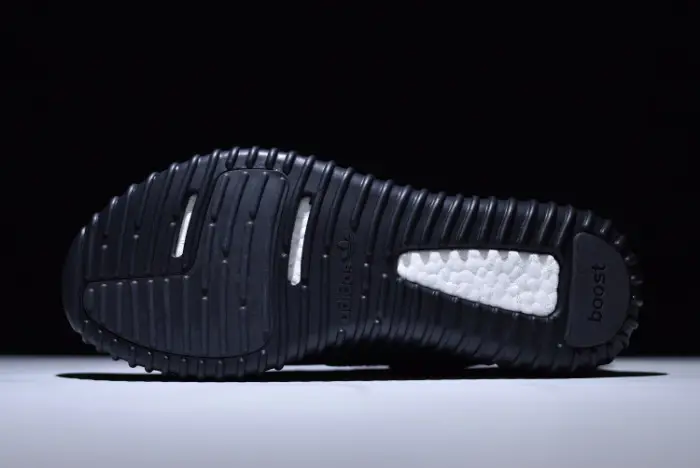 Adidas YEEZY 350 Boost Pirate Black DDD2254