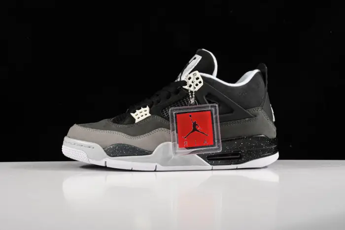 Jordan 4 Retro Fear Pack 
