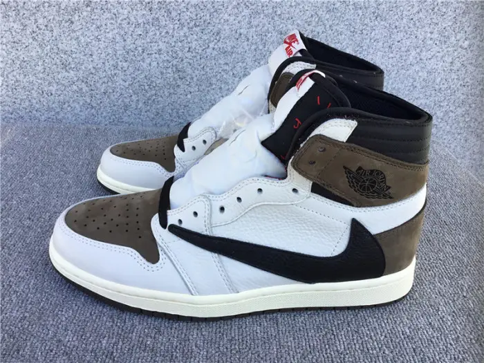 AIR JORDAN 1 RETRO HIGH TRAVIS SCOTT  DACFE5