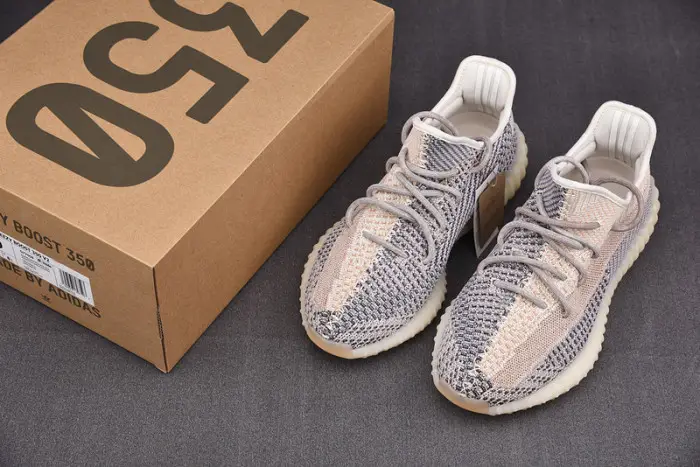 Yeezy Boost 350 V2 Ash Pearl 