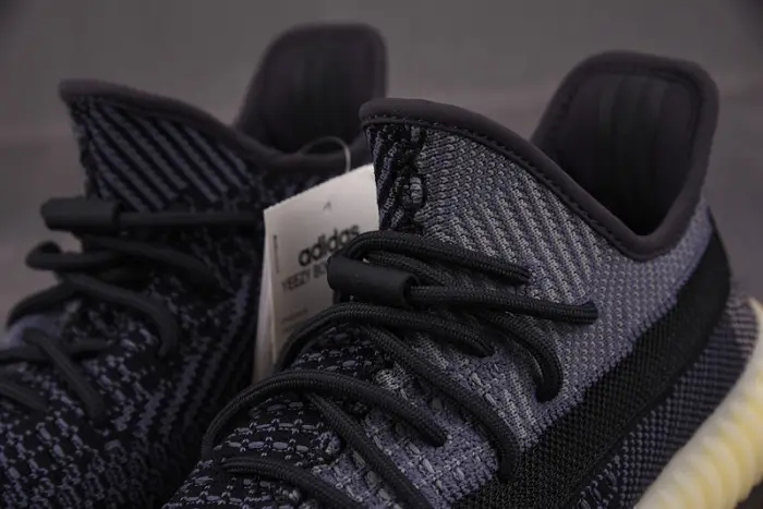 adidas Yeezy Boost 350 V2 Carbon 