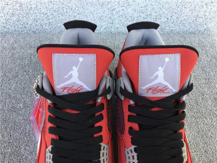 Air Jordan 4 Retro 'Toro Bravo' 