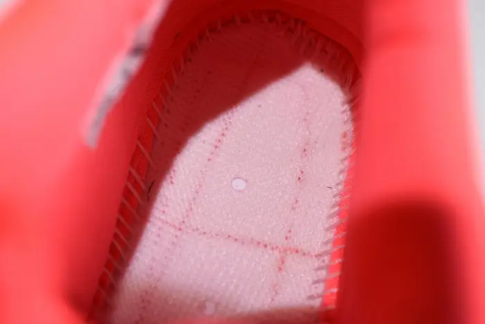 Air Jordan 4 NRG Hot Punch 