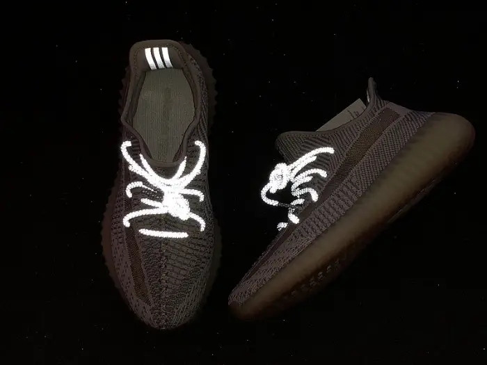 adidas Yeezy Boost 350 V2 Lundmark 