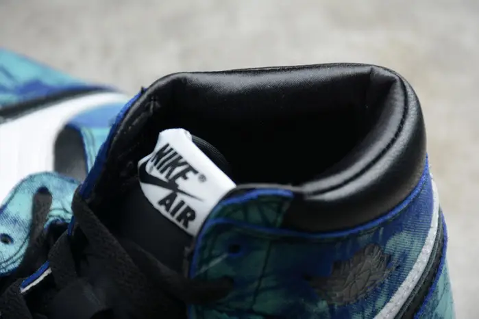Air Jordan 1 Tie-Dye white black aurora green 